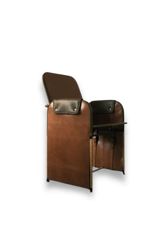Concept Chair em couro, fibra de junco e aço
