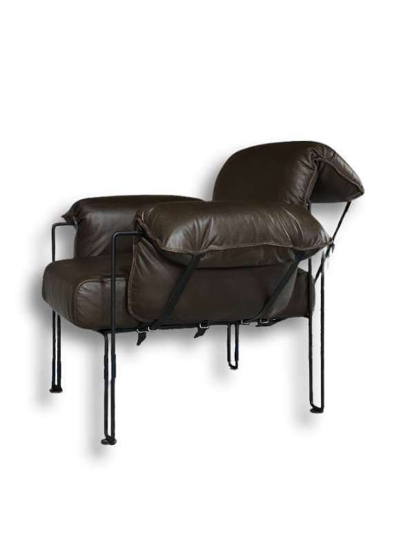 Curva Armchair em couro e aço
