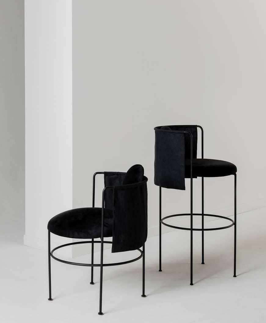 Vesica Chairs em veludo, linho e aço
