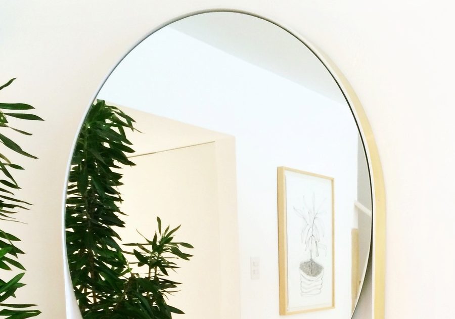 Foto real do Vesica Mirror instalado